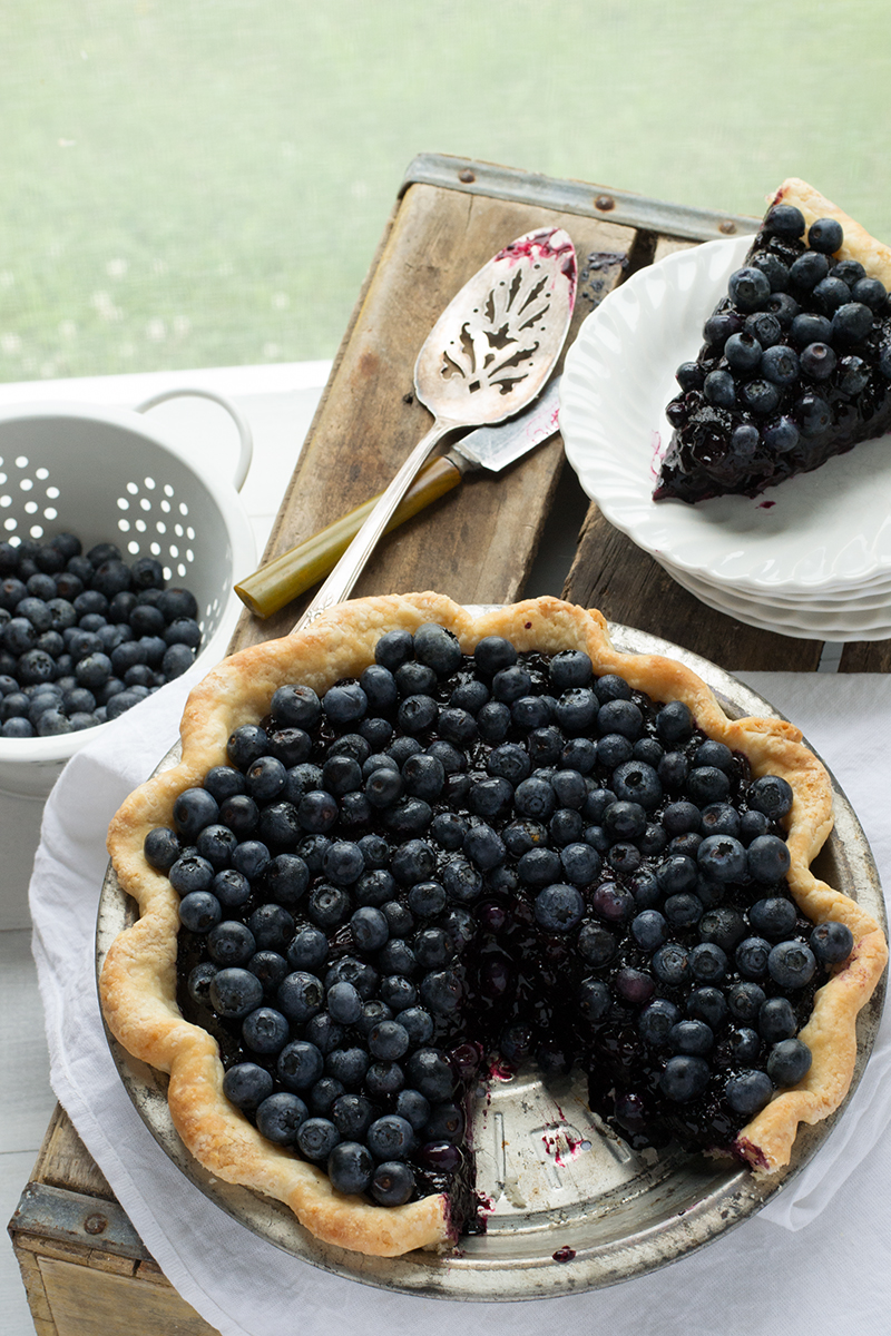 Bang Bang Blueberry Pie | siftandwhisk.com. This single-crust pie features both fresh and cooked berries, amped up with red wine, to imitate Chicago's Bang Bang Pie Shop's signature dessert.