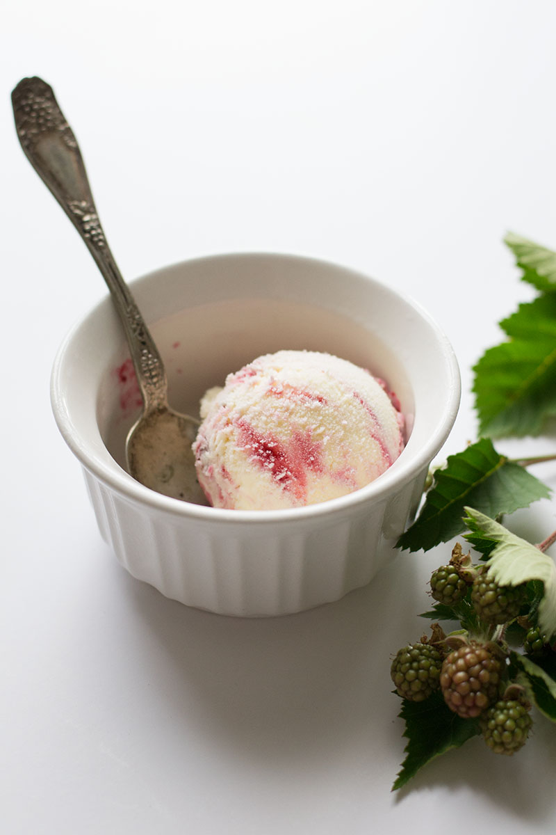 Blackberry Swirl Ice Cream | siftandwhisk.com