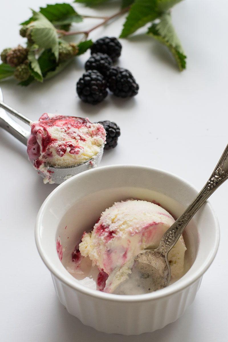 Blackberry Swirl Ice Cream | siftandwhisk.com
