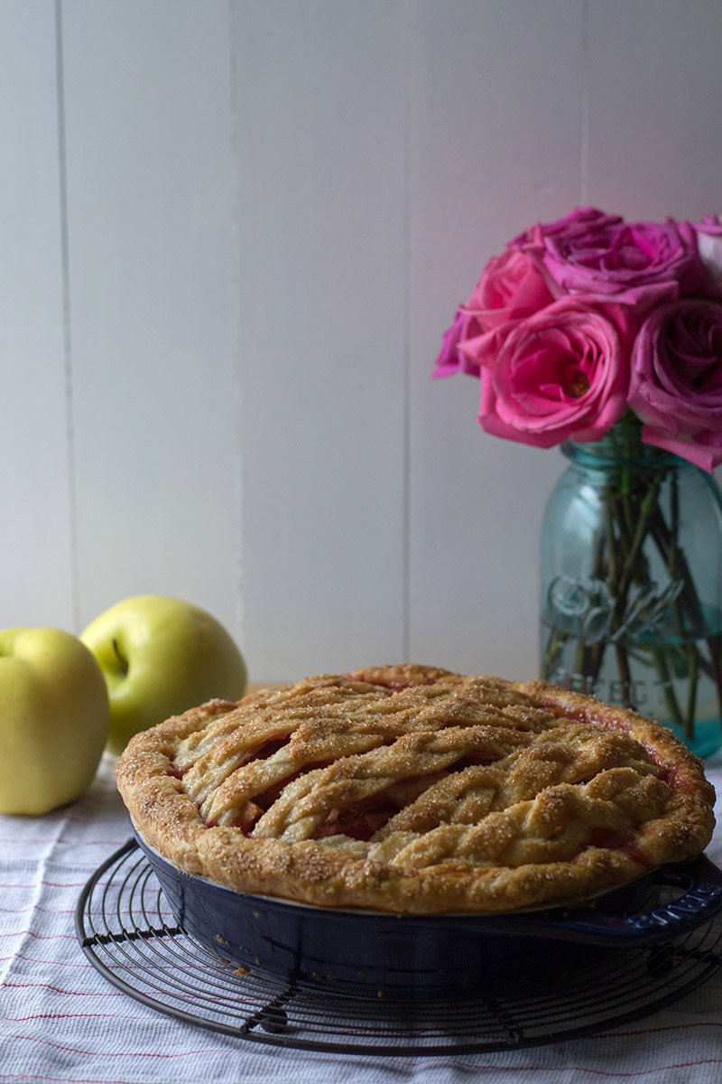 Four & Twenty Blackbirds' Blushing Apple Pie (Apple pie with a beet puree - Surprisingly delicious!) | siftandwhisk.com