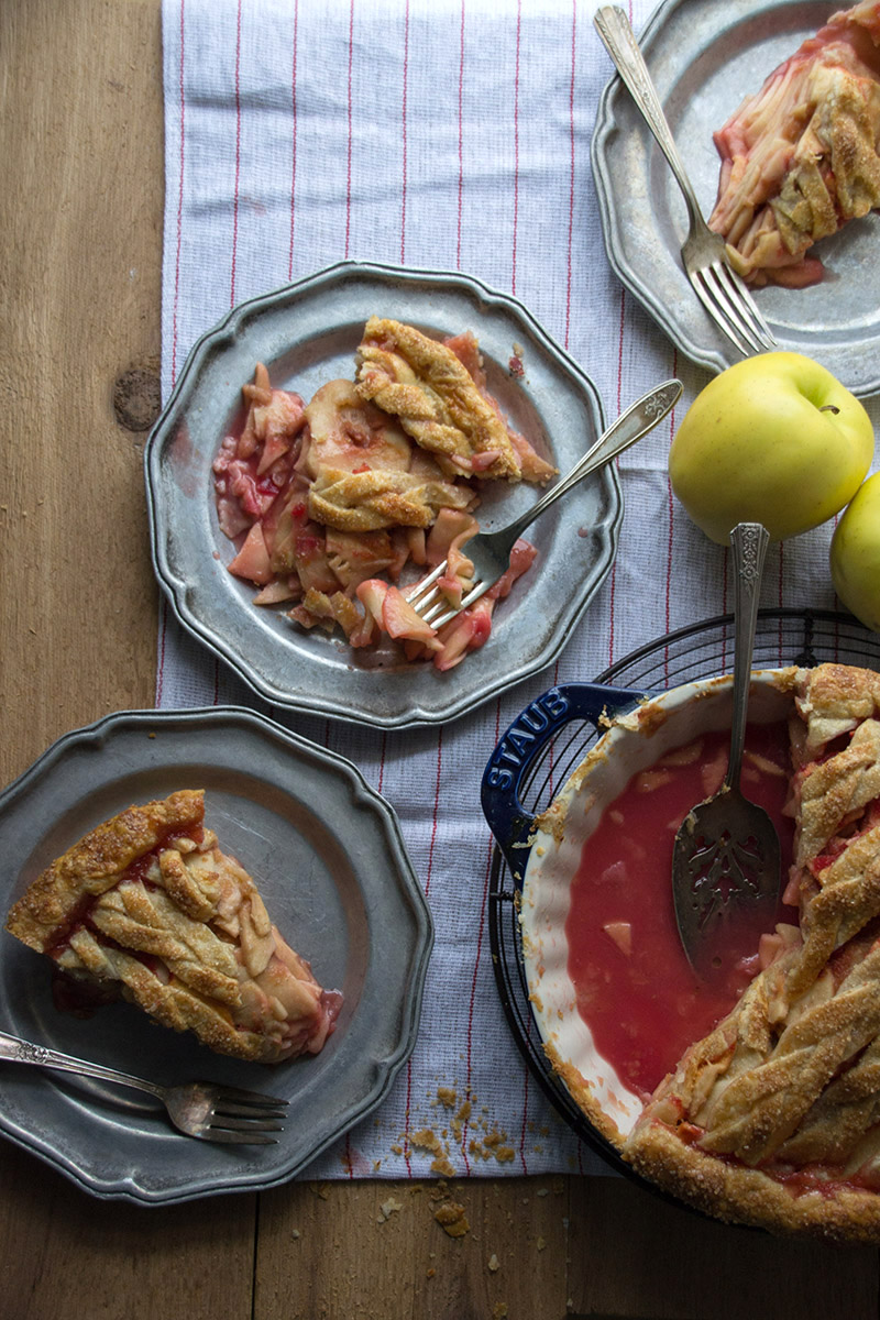 Four & Twenty Blackbirds' Blushing Apple Pie (Apple pie with a beet puree - Surprisingly delicious!) | siftandwhisk.com