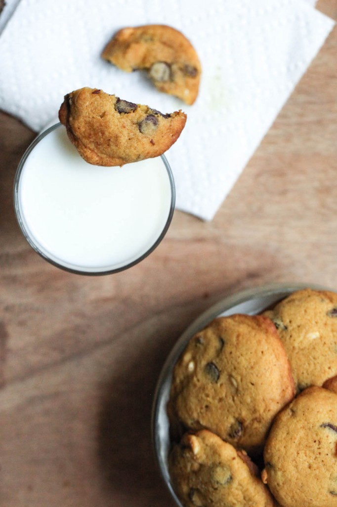 Pumpkin Chocolate Chip Cookies | ringfingertanline.com