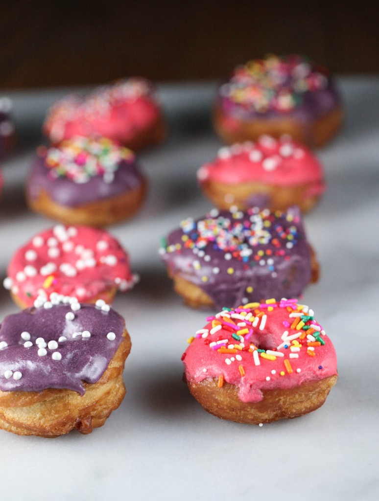 These Birthday Donuts are ready to party | from ringfingertanline.com