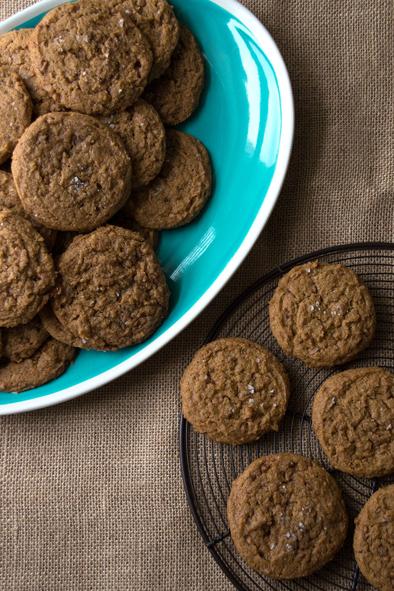 SaltedPumpkinToffeeCookies02