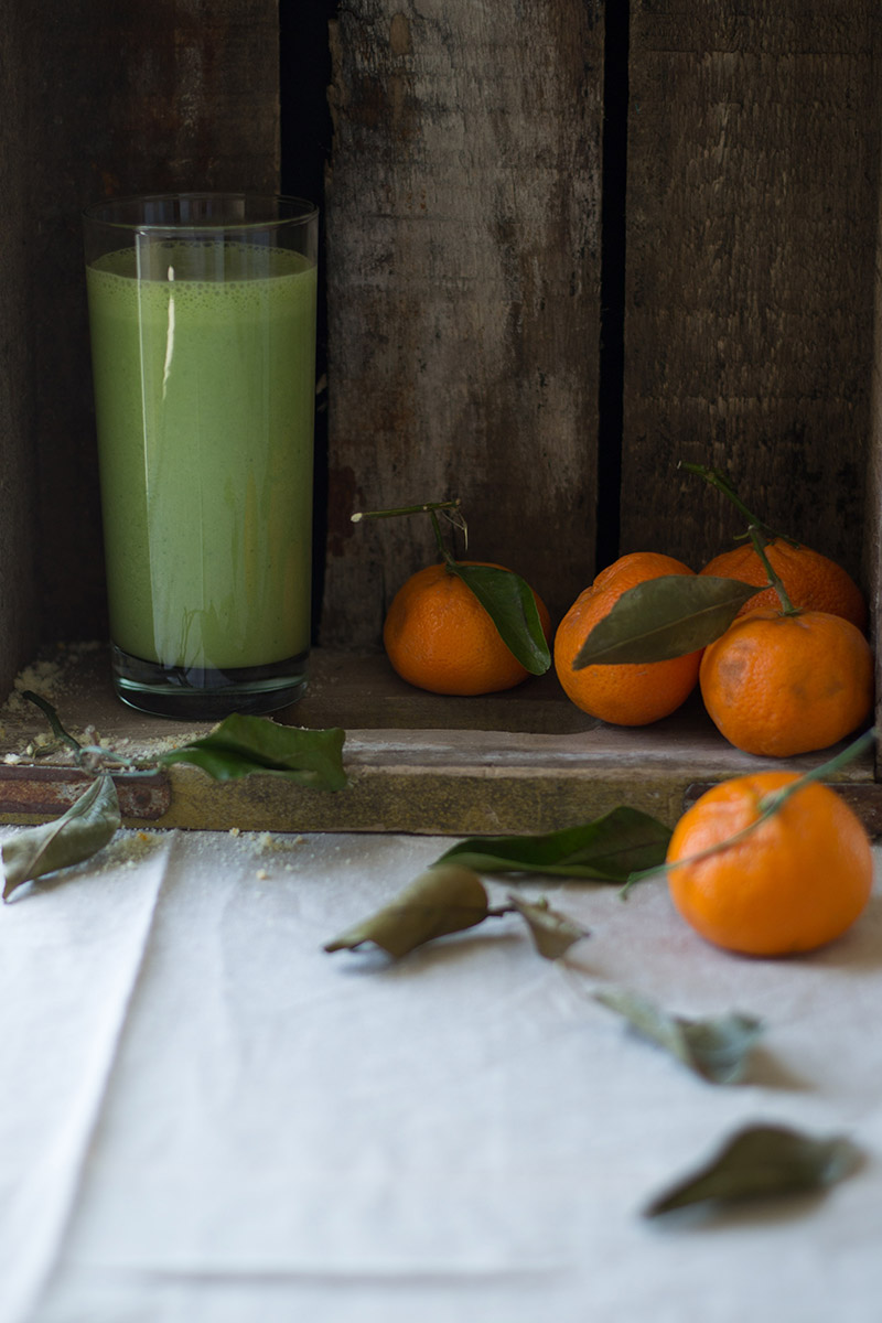 Tangerine Dreamsicle Green Smoothie | siftandwhisk.com