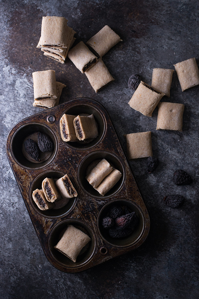 Vegan Homemade Fig Newtons | These cookies are even better than storebought versions, and they are so addictive!