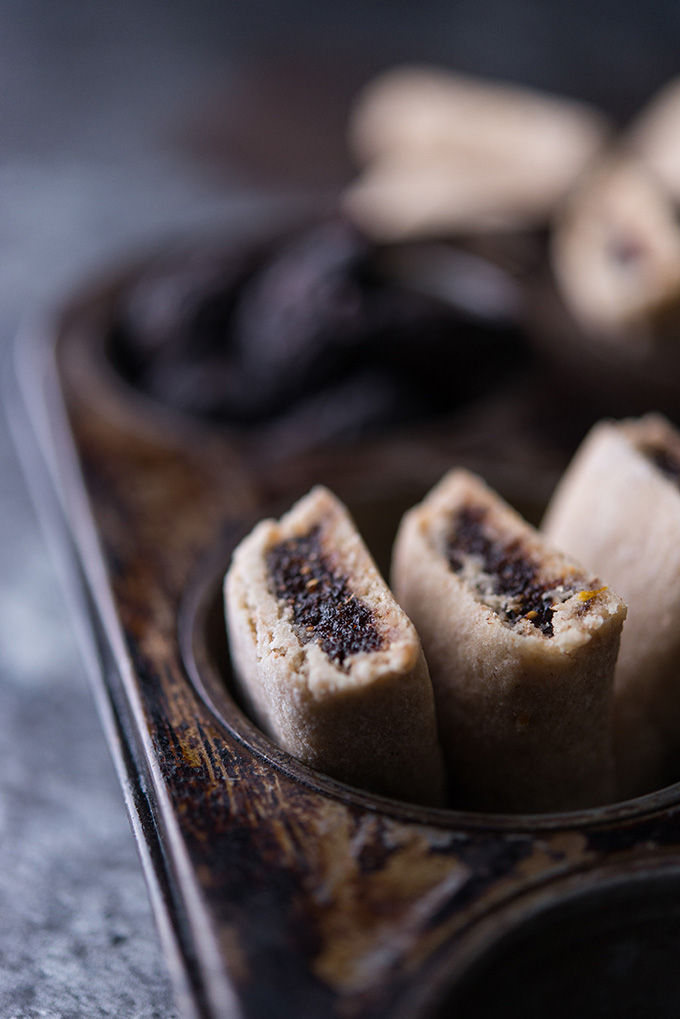 Vegan Homemade Fig Newtons | These cookies are even better than storebought versions, and they are so addictive!