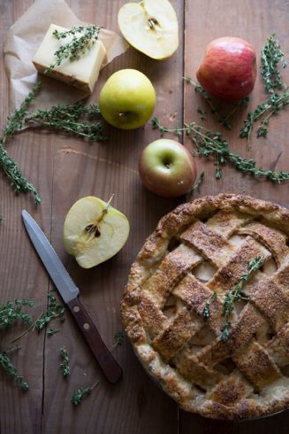 Apple Pie with Smoky GruyÃ¨re Thyme Crust | siftandwhisk.com