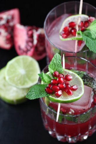 Christmas Tree Cocktails | ringfingertanline.com